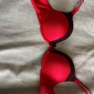 COPY - Vassrette red bra
